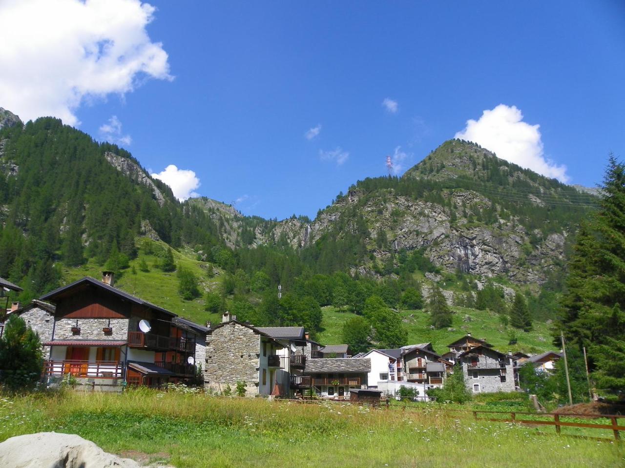 Chalet Rosa Dei Monti Piamprato Exterior foto